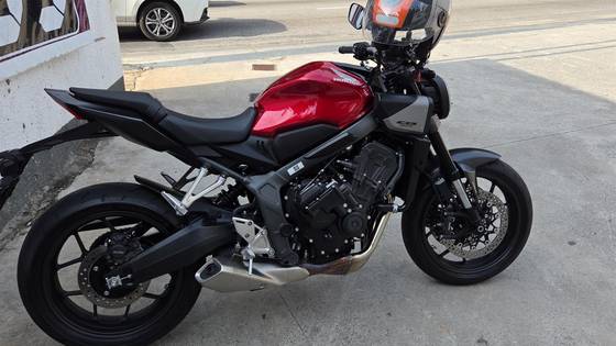 HONDA CB 650R E-CLUTCH HONDA CB 650R E-CLUTCH